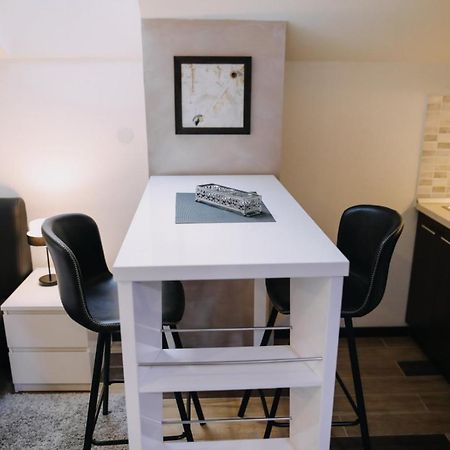 Prima Lux Apartments & Studio Ni Esterno foto