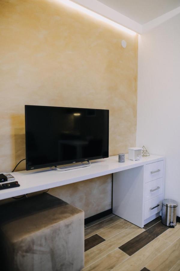 Prima Lux Apartments & Studio Ni Esterno foto