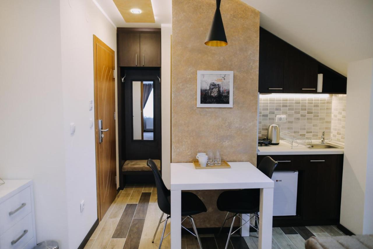 Prima Lux Apartments & Studio Ni Esterno foto