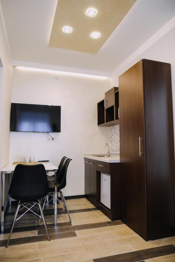 Prima Lux Apartments & Studio Ni Esterno foto