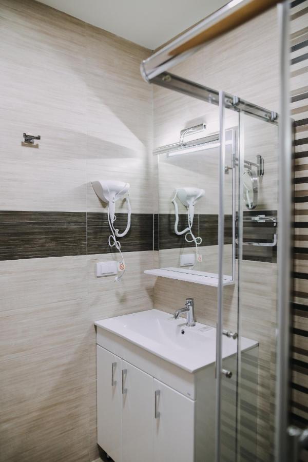 Prima Lux Apartments & Studio Ni Esterno foto