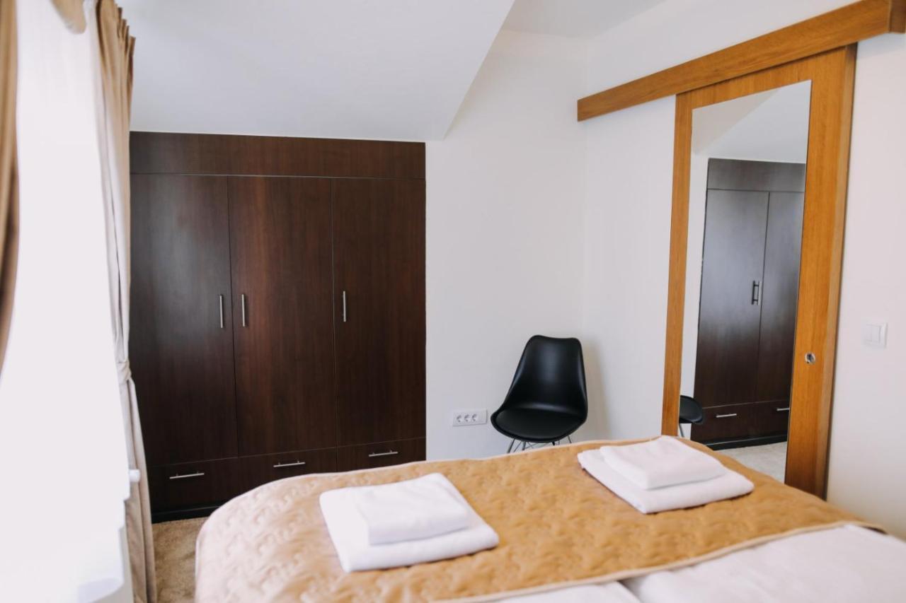 Prima Lux Apartments & Studio Ni Esterno foto