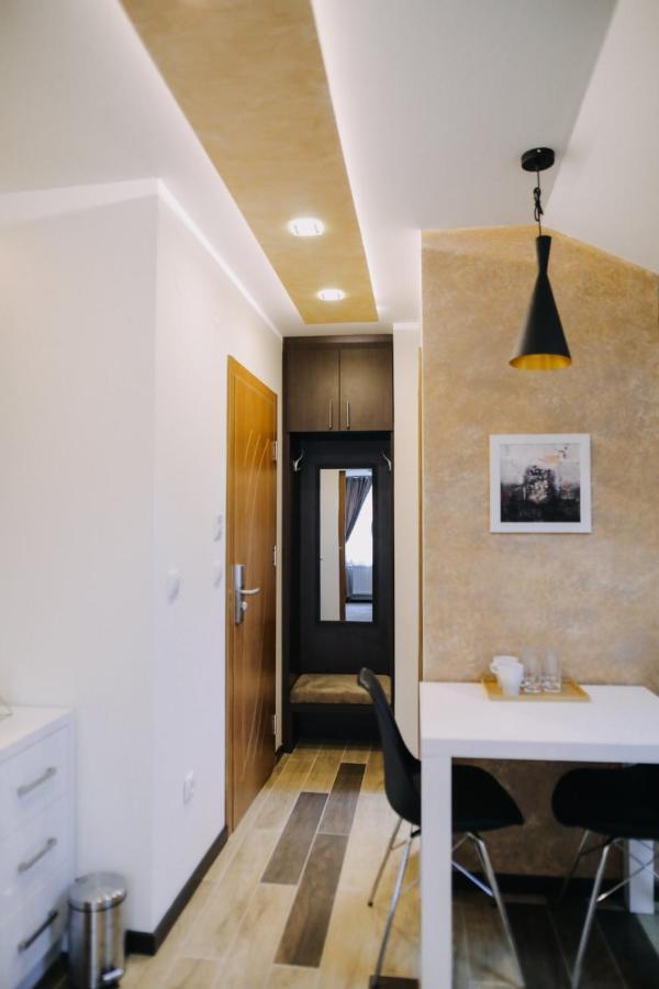 Prima Lux Apartments & Studio Ni Esterno foto